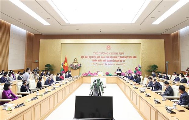 Teachers carry out honorable and proud mission: PM hinh anh 2