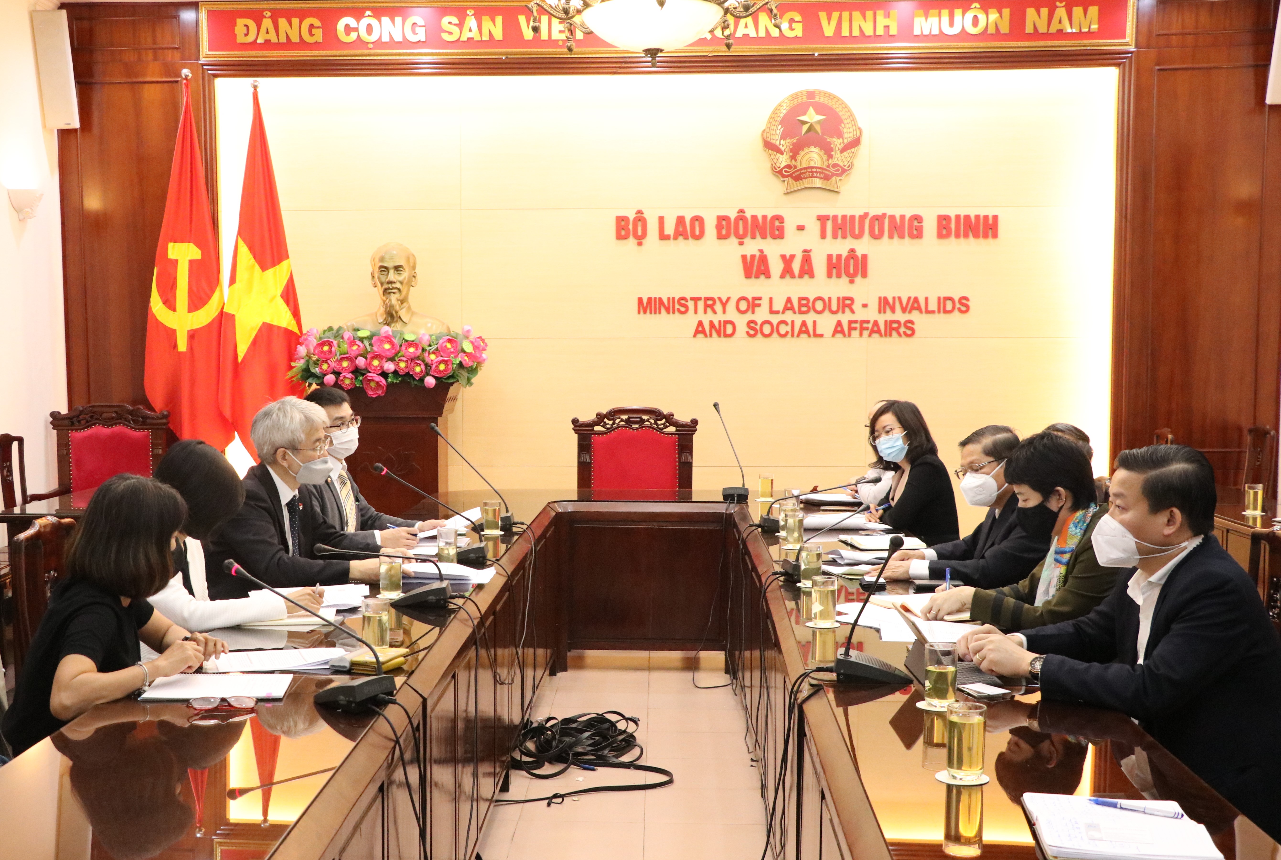 Deputy Minister Le Tan Dung receives Deputy Chief Representative of JICA Office in Vietnam