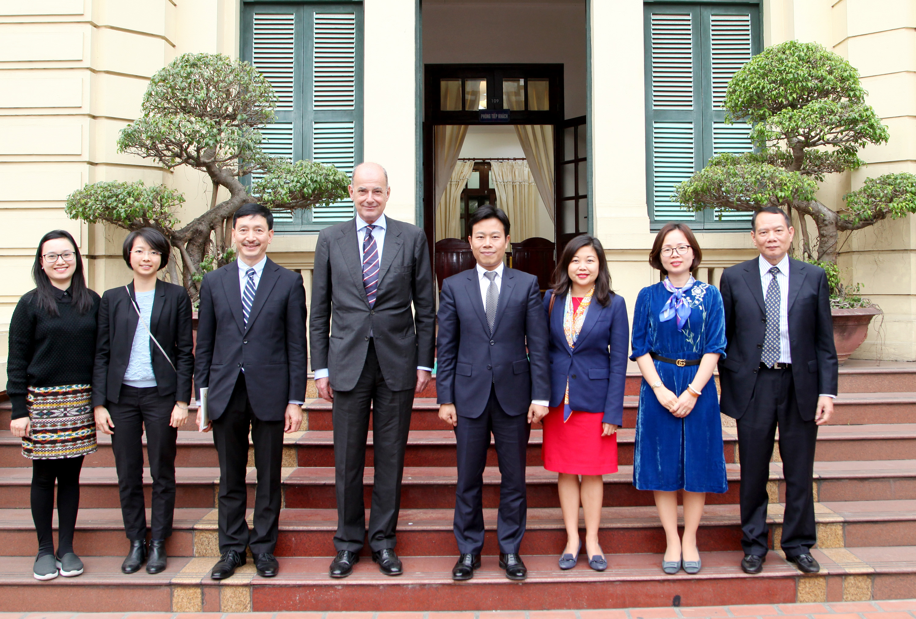 Deputy Minister Le Quan receives Head Representative of the United Nations High Commissioner for Refugees (UNHCR) in Vietnam, Thailand, Laos and Cambodia