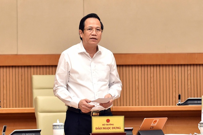 Minister Dao Ngoc Dung highlights importance of ensuring social security, safety for people